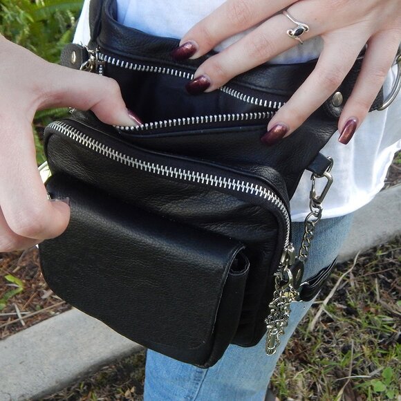 GENUIINE LEATHER -HANDS FREE BAG - ANTI THEFT - CAN WEAR 8 WAYS - Picture 9 of 13